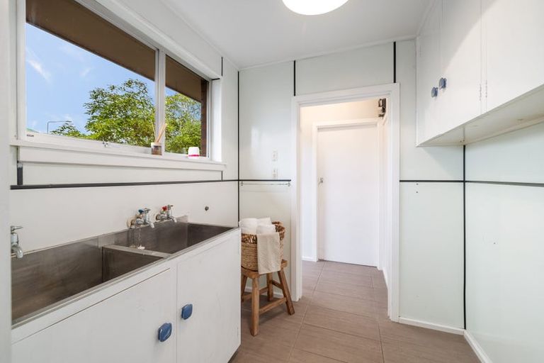 Photo of property in 21 Inwoods Road, Parklands, Christchurch, 8083