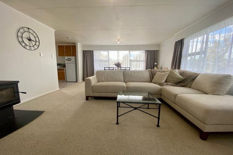 Photo of property in 16 Blenheim Place, Feilding, 4702