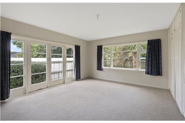 Photo of property in 5 Tara Street, Riccarton, Christchurch, 8041