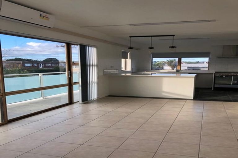 Photo of property in 3/762 Beach Road, Browns Bay, Auckland, 0630
