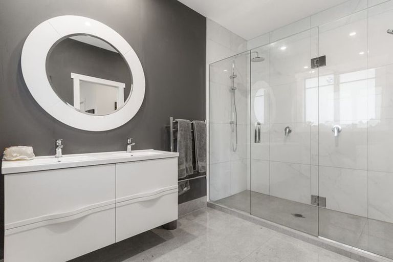 Photo of property in 104 Foster Road, Kumeu, 0891