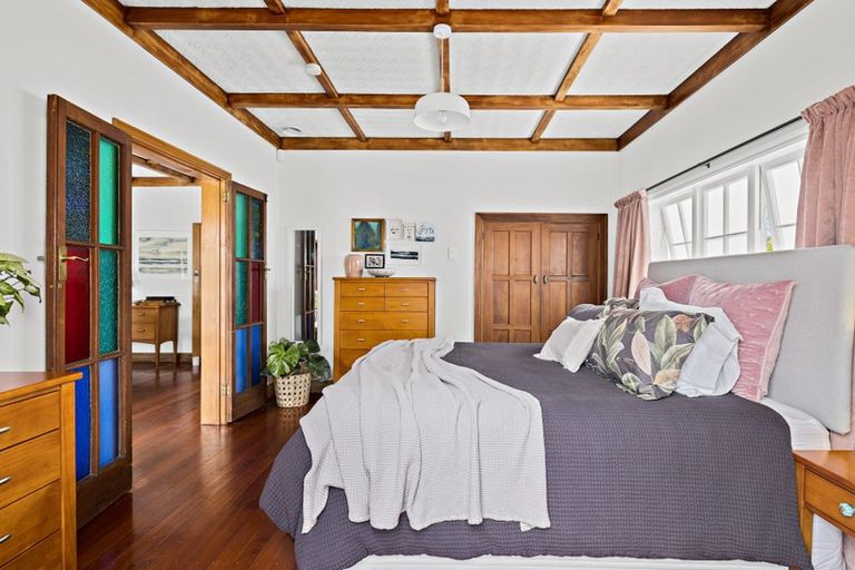 Photo of property in 1/127 Birkdale Road, Birkdale, Auckland, 0626