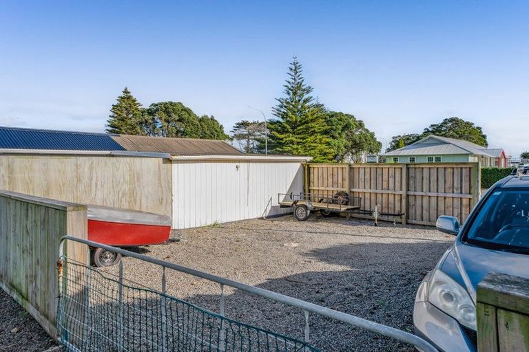 Photo of property in 147 Tasman Street, Opunake, 4616