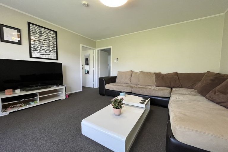 Photo of property in 10f1 Petherick Crescent, Johnsonville, Wellington, 6037