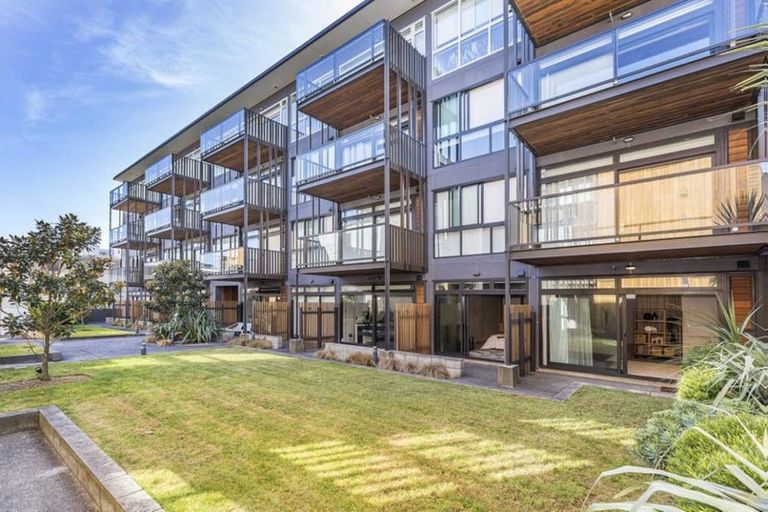 Photo of property in Vedado Apartments, 105/41u Hopper Street, Mount Cook, Wellington, 6011