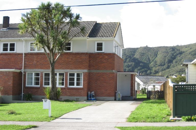 Photo of property in 86-88 Judd Crescent, Naenae, Lower Hutt, 5011