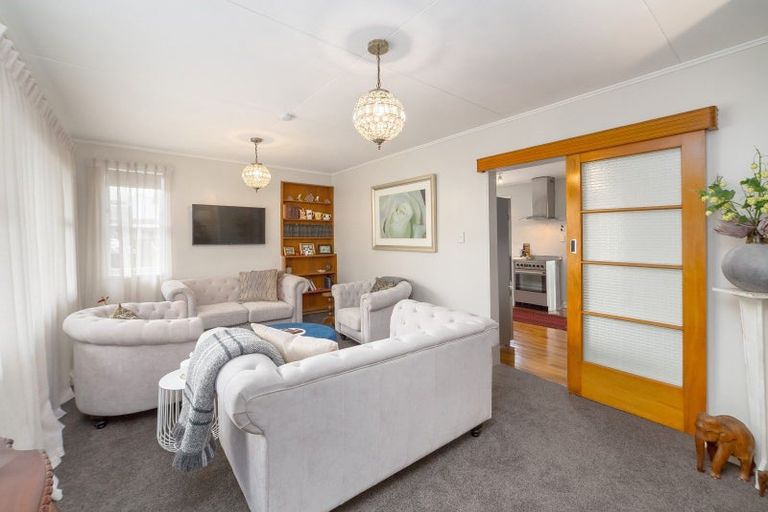 Photo of property in 2 Wood Street, Greytown, 5712