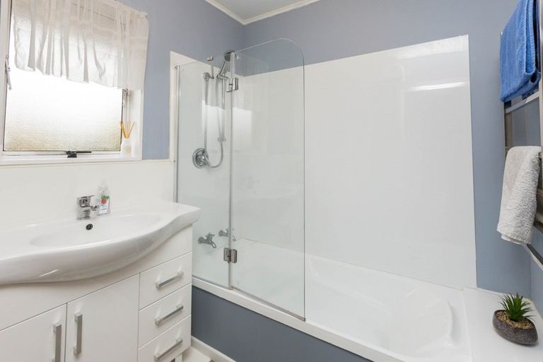 Photo of property in 528f2- Fergusson Drive, Trentham, Upper Hutt, 5018