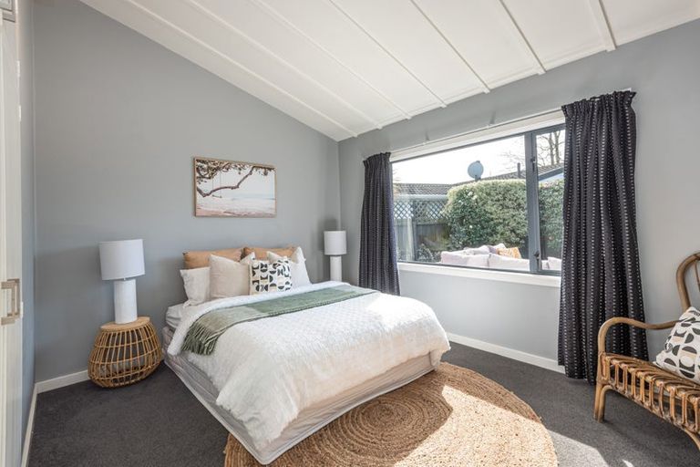 Photo of property in 20 Toorak Avenue, Avonhead, Christchurch, 8042