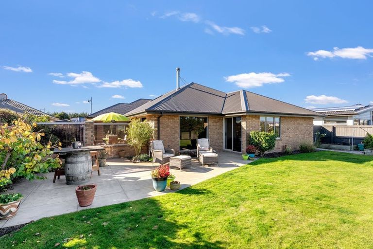 Photo of property in 18 Torrey Pines, Waimairi Beach, Christchurch, 8083
