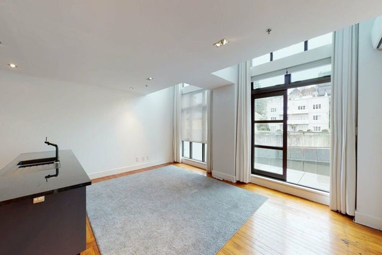 Photo of property in Augusta Apartments, 21/254 Willis Street, Te Aro, Wellington, 6011