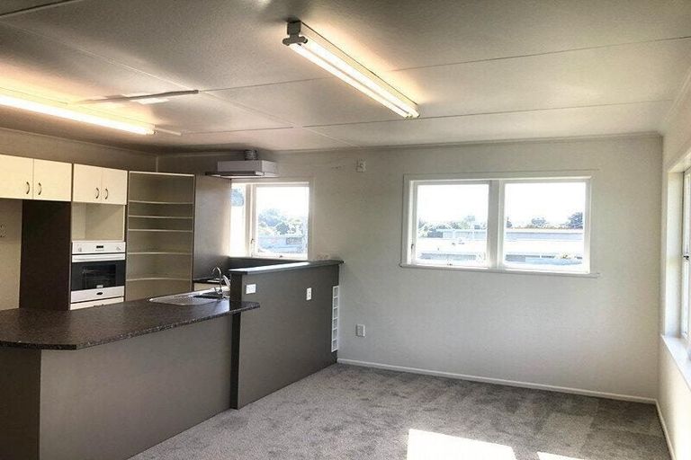Photo of property in 12-14 Clevedon Road, Papakura, 2110