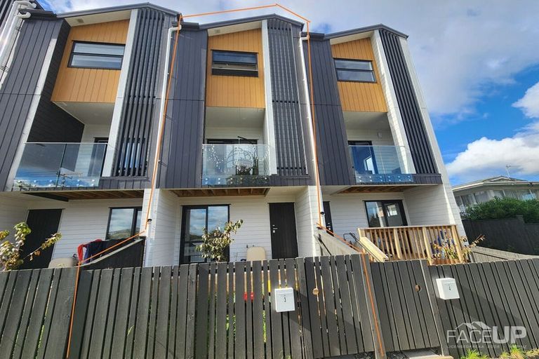 Photo of property in 3/10 Newington Road, Henderson, Auckland, 0612