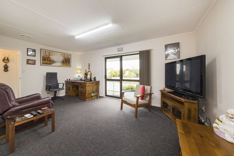 Photo of property in 15 Caroline Drive, Feilding, 4702