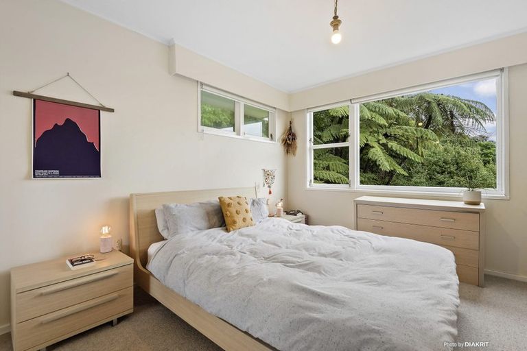 Photo of property in 83 Garden Road, Northland, Wellington, 6012