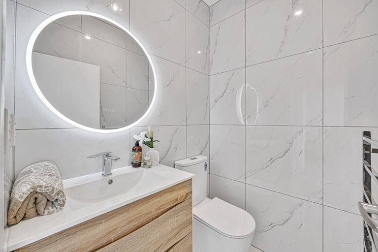 Photo of property in 1/11 George Street, Mangere East, Auckland, 2024