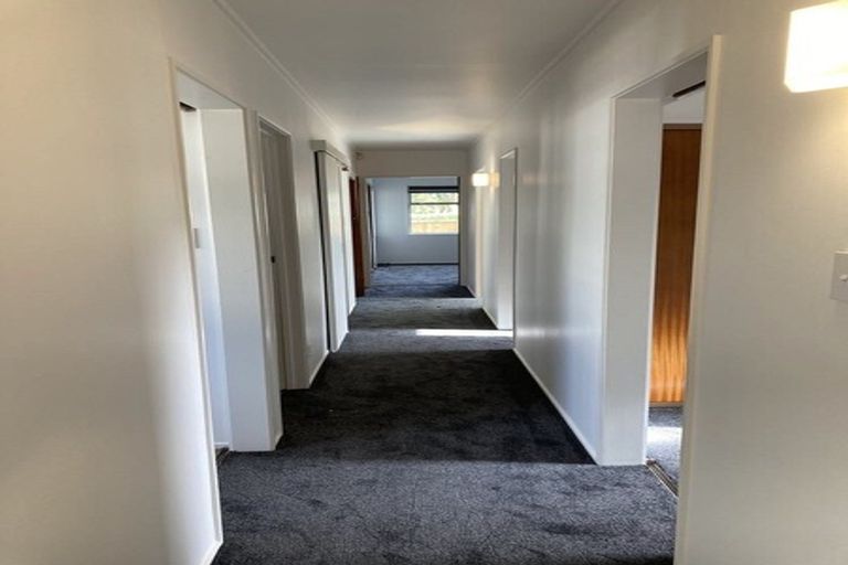 Photo of property in 52 Cascades Road, Pakuranga Heights, Auckland, 2010