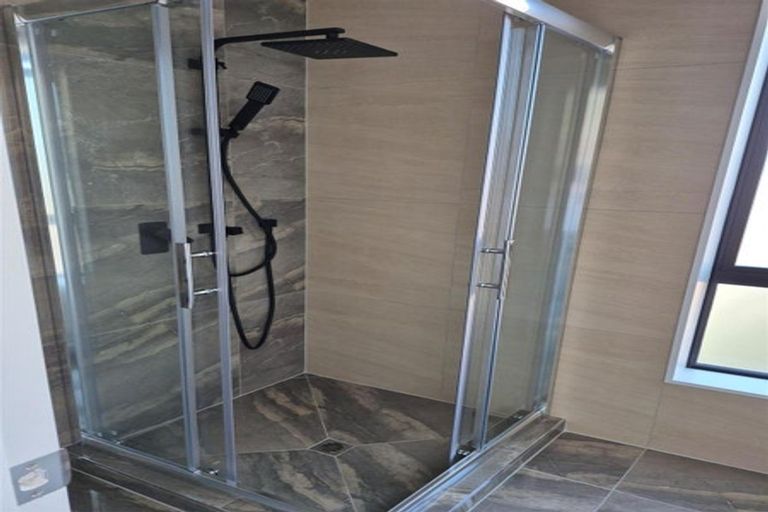 Photo of property in 21 Waikaha Street, Pokeno, 2472