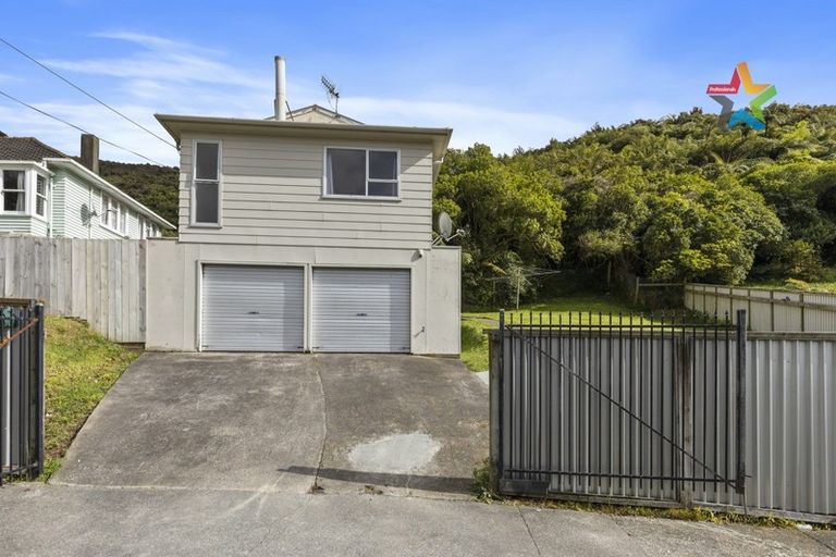 Photo of property in 61 Judd Crescent, Naenae, Lower Hutt, 5011