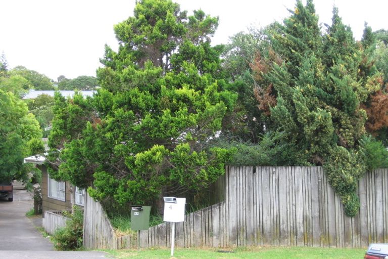 Photo of property in 4 Neptune Avenue, Beach Haven, Auckland, 0626