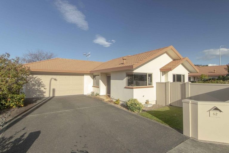 Photo of property in 52 Neeve Road, Taradale, Napier, 4112