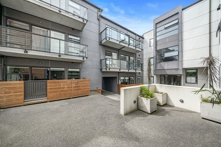 Photo of property in Detroit Apartments, 301/181u Tasman Street, Mount Cook, Wellington, 6021