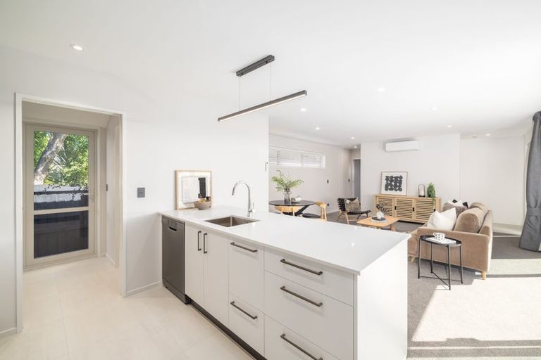 Photo of property in 8b Wychwood Crescent, Bishopdale, Christchurch, 8053