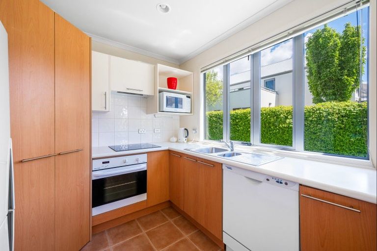 Photo of property in 7 Meadowbrook Place, Wanaka, 9305