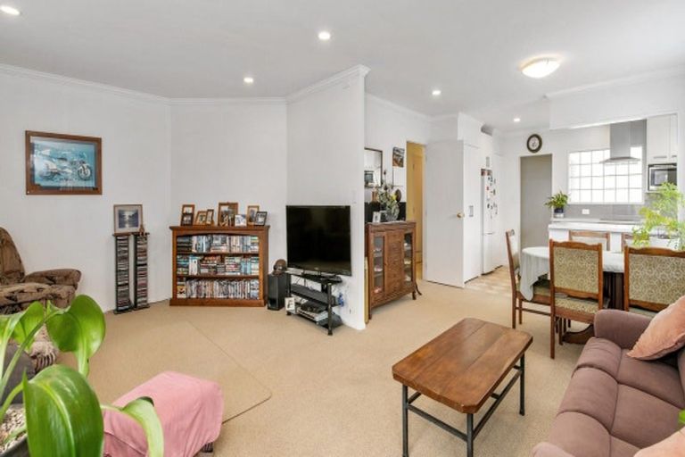 Photo of property in 54 Russley Drive, Mount Maunganui, 3116