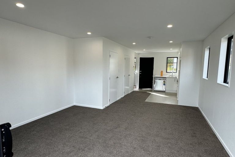 Photo of property in 252a Great North Road, Henderson, Auckland, 0612