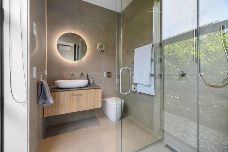 Photo of property in 17 Falconer Rise, Jacks Point, Queenstown, 9371