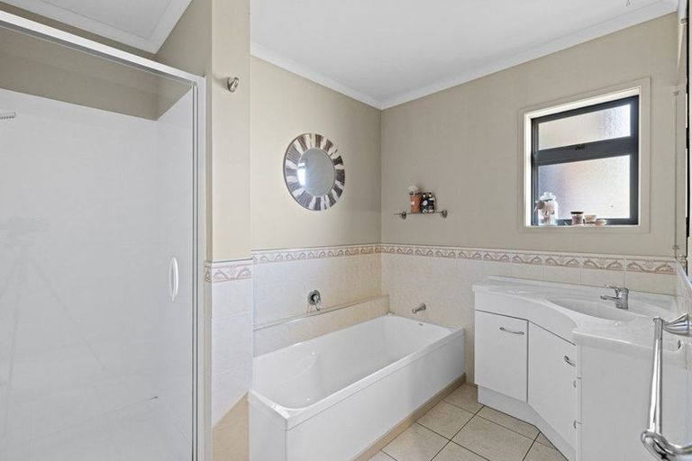 Photo of property in 20 Ursula Drive, Feilding, 4702