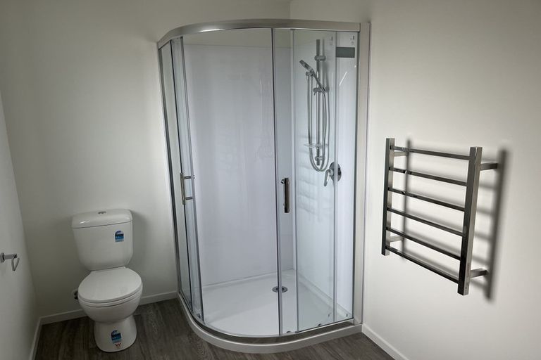 Photo of property in 24 Dudley Crescent, Cable Bay, 0420