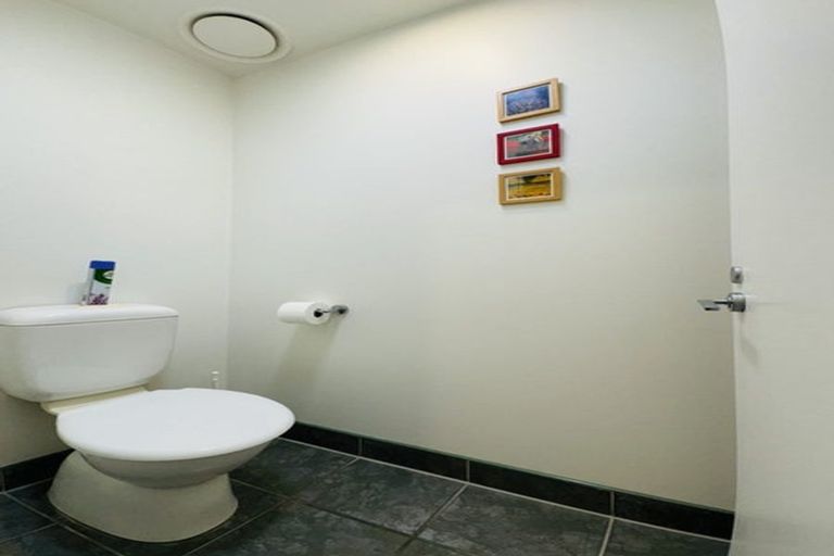 Photo of property in Terrace Garden Apartments, 14e/120 The Terrace, Wellington Central, Wellington, 6011