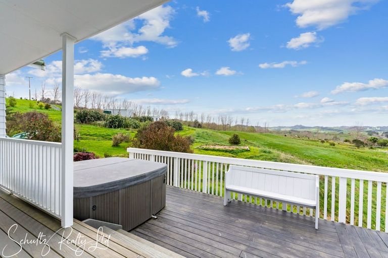 Photo of property in 70 Te Pahi River Drive, Paparoa, 0583