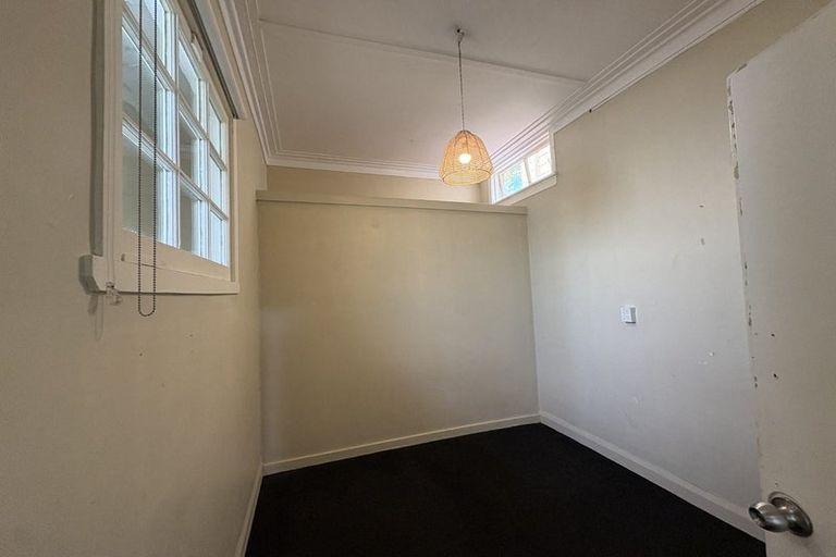 Photo of property in 1/18 Clifton Terrace, Kelburn, Wellington, 6012