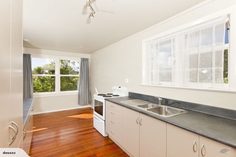 Photo of property in 37 Ogle Crescent, Te Kamo, Whangarei, 0112