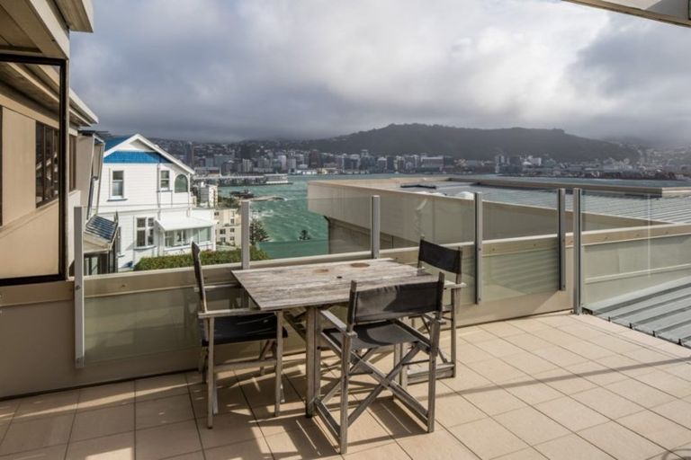 Photo of property in 9u9 Wilkinson Street, Oriental Bay, Wellington, 6011