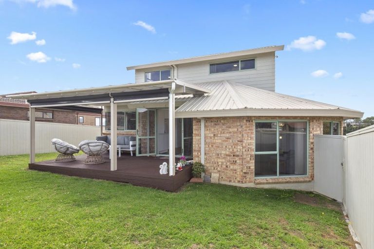 Photo of property in 37 Riverside Drive, Waiuku, 2123