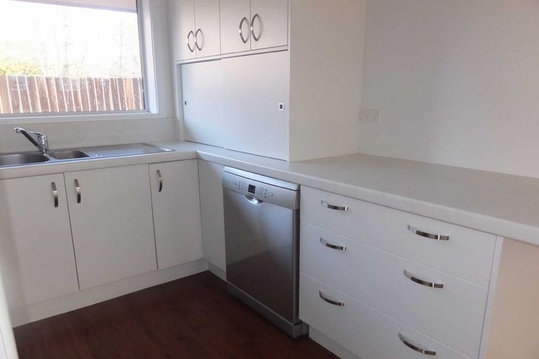 Photo of property in 11 Powell Crescent, Ilam, Christchurch, 8041