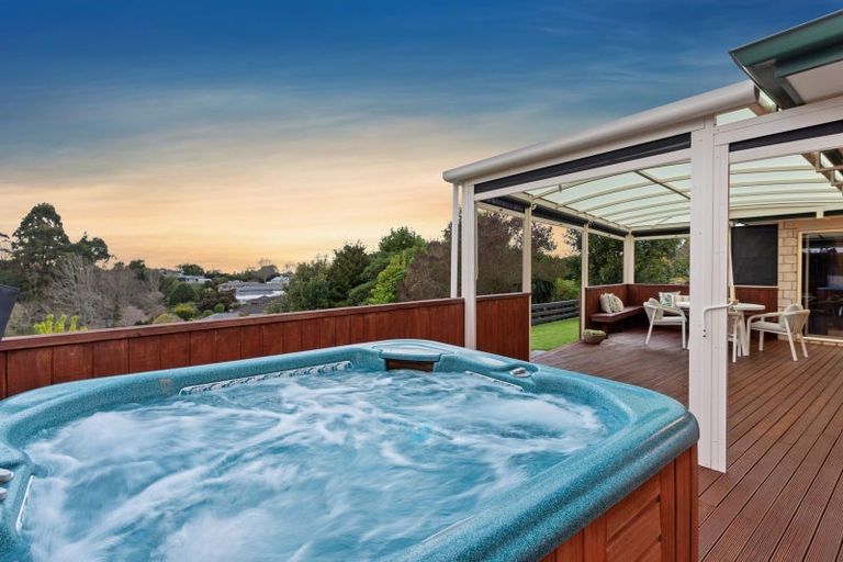 Photo of property in 24 Woodleigh Place, Ohauiti, Tauranga, 3112