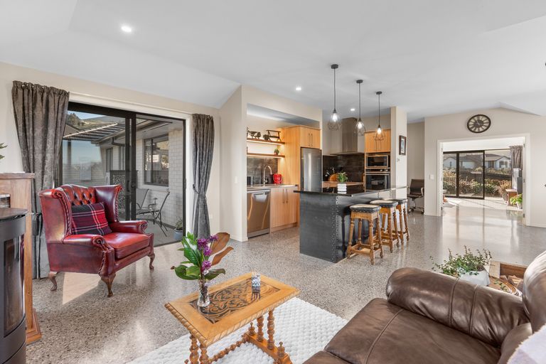 Photo of property in 9 Goddard Way, Sawyers Bay, Port Chalmers, 9023