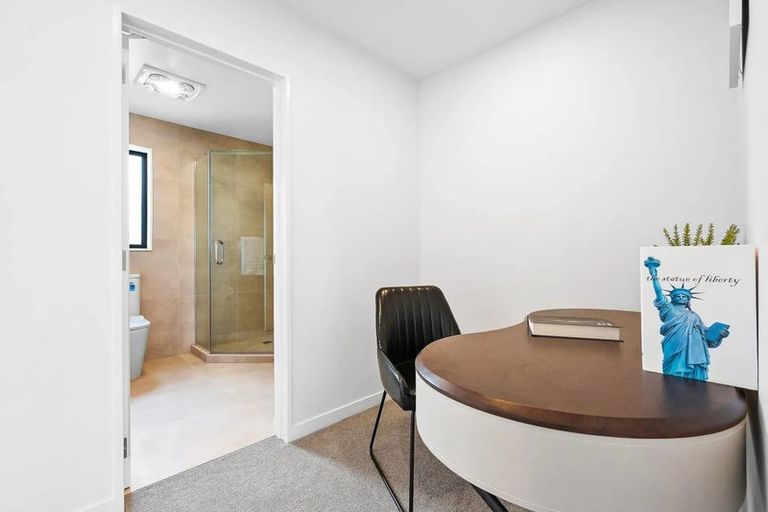 Photo of property in 10a Starling Place, Ranui, Auckland, 0612