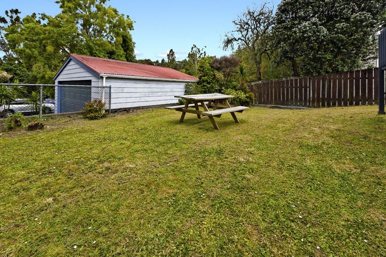 Photo of property in 103 Konini Road, Titirangi, Auckland, 0604