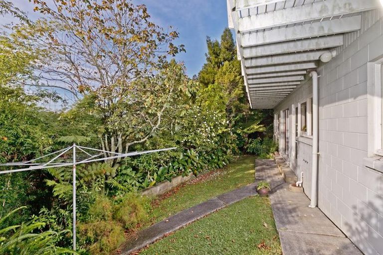 Photo of property in 269 East Coast Road, Mairangi Bay, Auckland, 0630