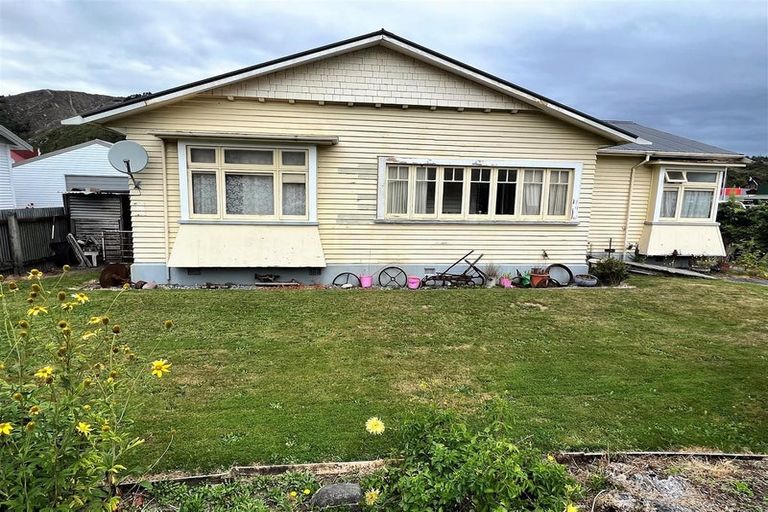 Photo of property in 49 Shiel Street, Reefton, 7830