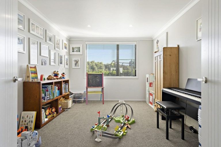 Photo of property in 15 Mike Smith Drive, Cambridge, 3434