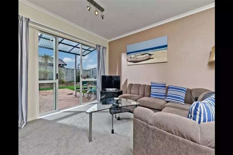 Photo of property in 4 Adelphi Place, Albany, Auckland, 0632