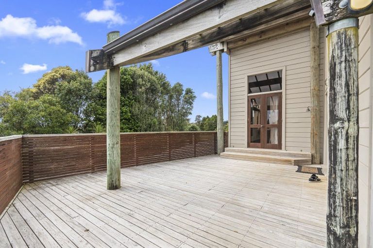 Photo of property in 12 Kaitake Place, Oakura, 4314