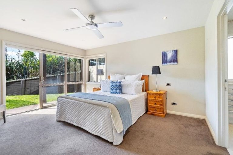Photo of property in 3 Coronet Lane, Flat Bush, Auckland, 2019